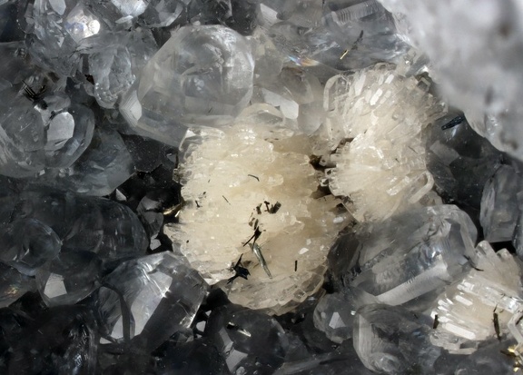 n°159024 - Baryte Calcite Pyrite - WallersTrélon (carrière) -  Wallers-en-Fagne -  Nord 