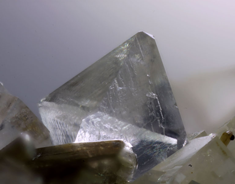 Calcite - Trimouns - Luzenac - Ariège - GB - cristal 1,5 mm.jpg