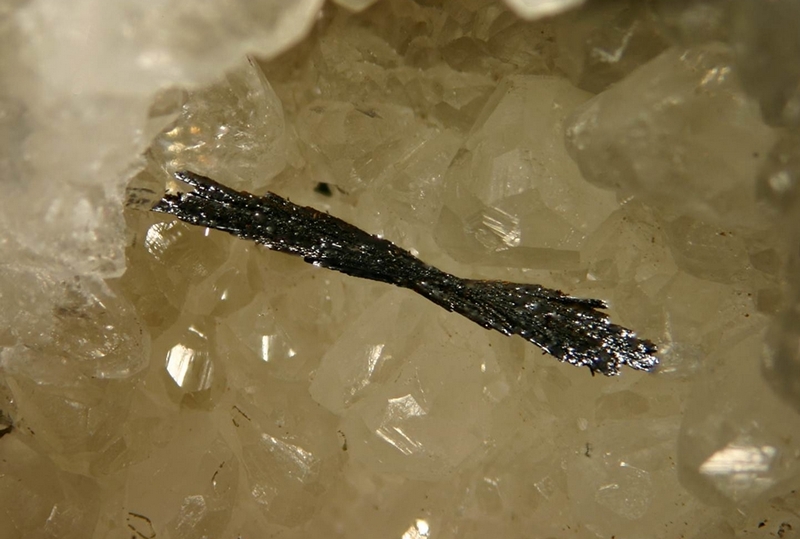 Goethite - Belmont - Rhône - JCC - Cristal 6 mm.jpg