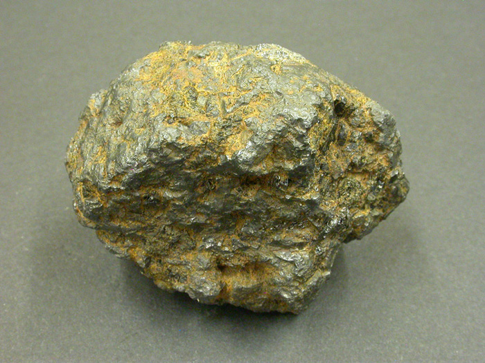 Magnétite - Mont Coupet - Saint-Eble - Haute-Loire - FP - Taille 53mm.jpg