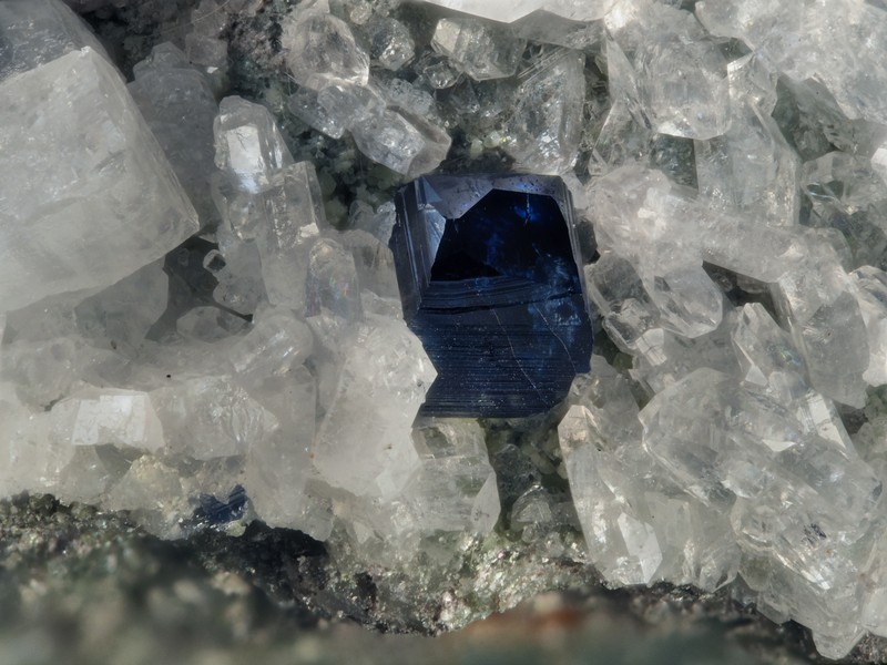 anatase quartz cirque d'ausseilla Arrens Marsous Htes Pyrenees ch2.5mm.jpg