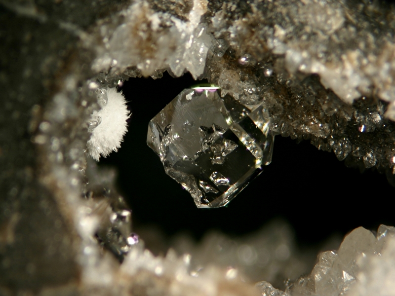 Quartz Strontianite - Beauvoisin - Drôme - JCC - Taiile 3 mm.jpg