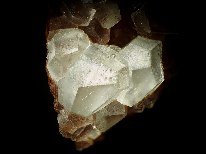 183146- Calcite, Carrière Combecave, Cabasse, 83Fr, Coll. V Galéa-Clolus, Phot. P Clolus, Fov 5mm - Copie.jpg